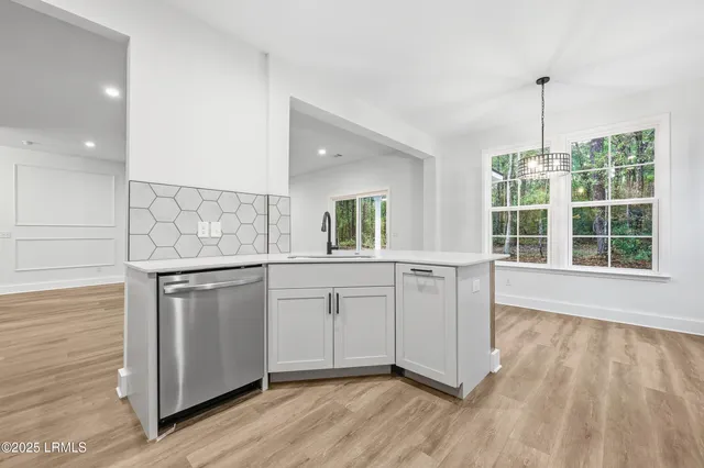 $535,000 | 579 Sams Point Road, Beaufort, SC 29907