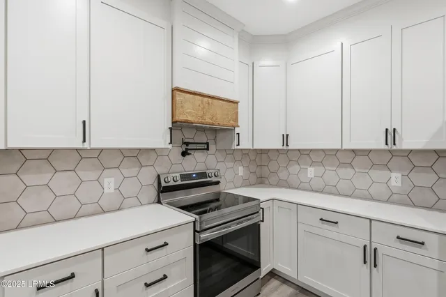 $535,000 | 579 Sams Point Road, Beaufort, SC 29907