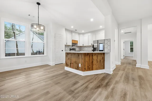 $535,000 | 579 Sams Point Road, Beaufort, SC 29907