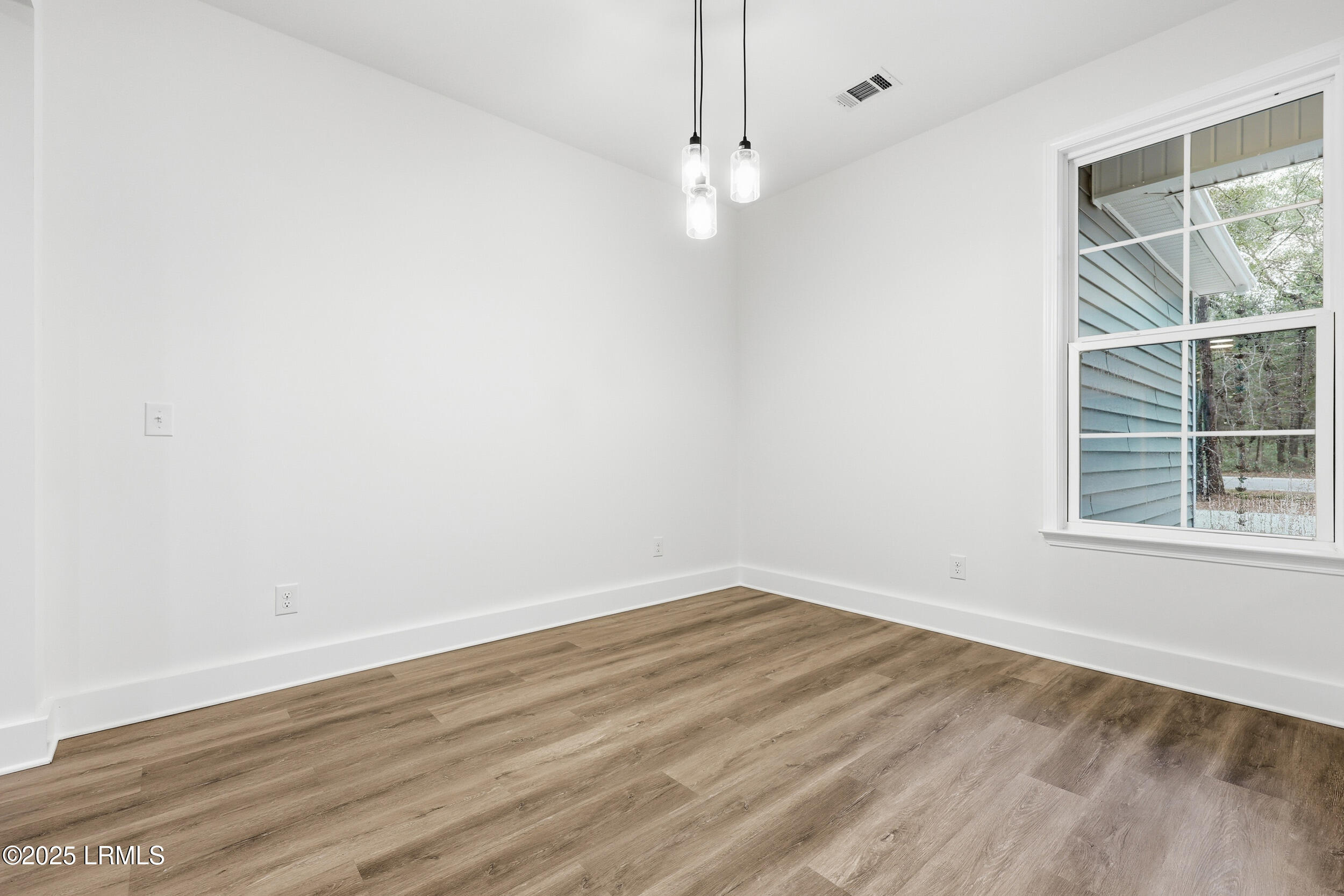 579 Sams Point Road Beaufort, SC 29907 - Photo 7 of 44 11_ru4a2763