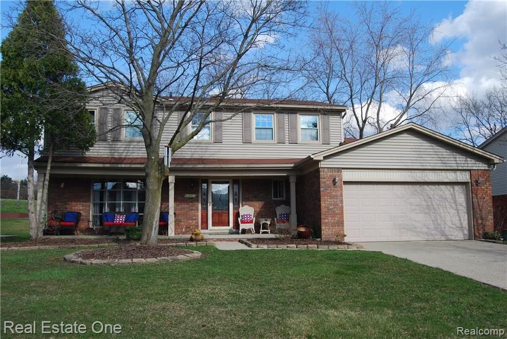 540 Rolling Green Circle Rochester Hills, MI 48309 - Photo 1 of 26