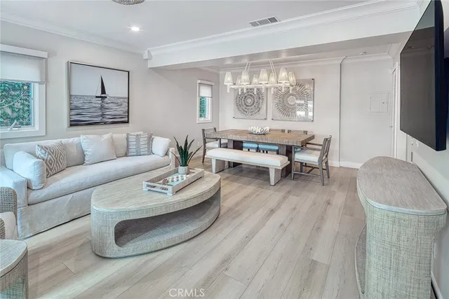 $7,995 | 410 Acacia Avenue, Corona del Mar, CA 92625