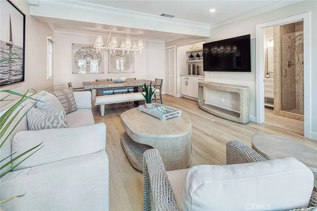 $7,995 | 410 Acacia Avenue, Corona del Mar, CA 92625