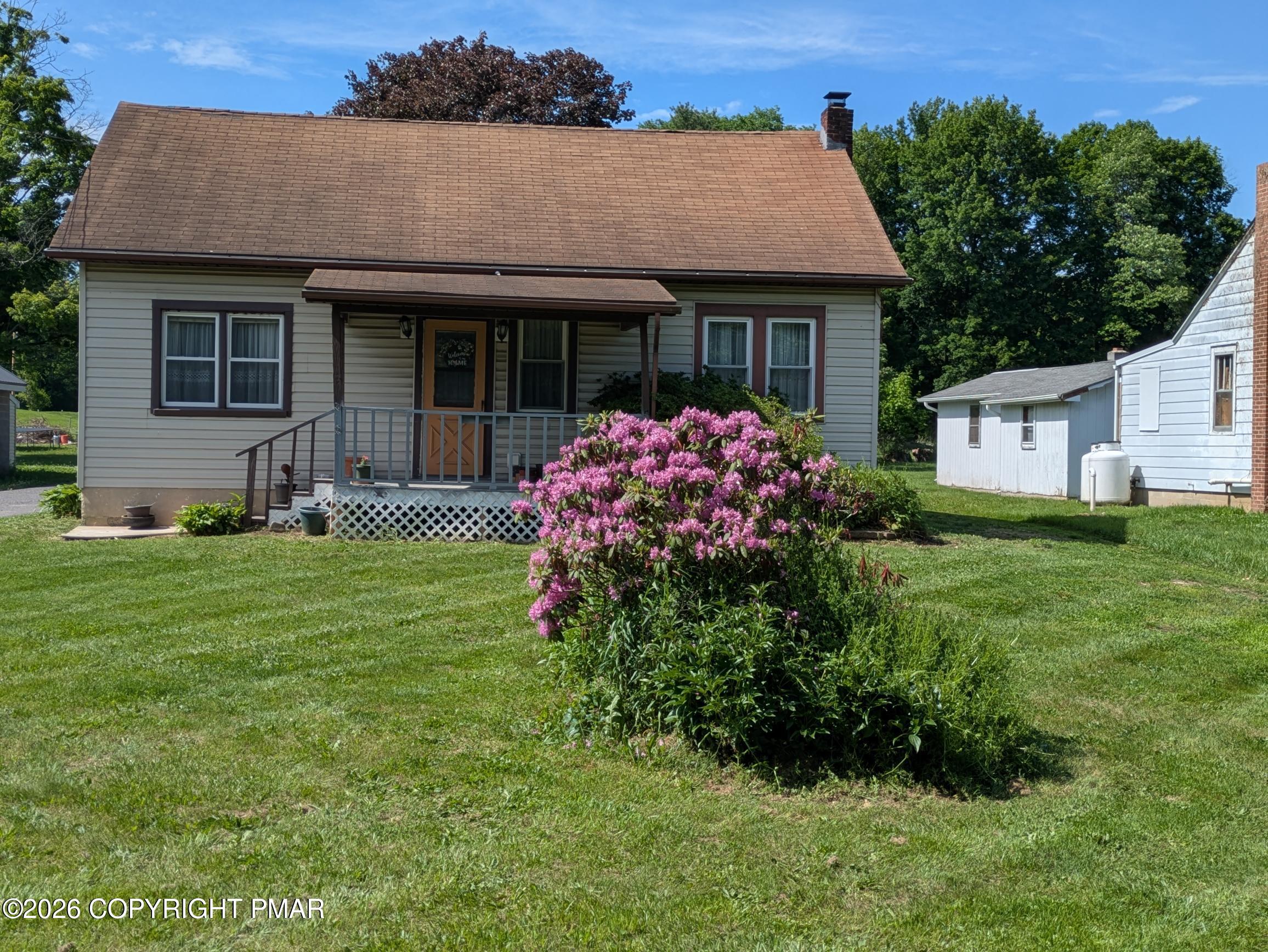1085 Interchange Road Gilbert, PA 18331 - Photo 3 of 28 PXL_20260527_194327135