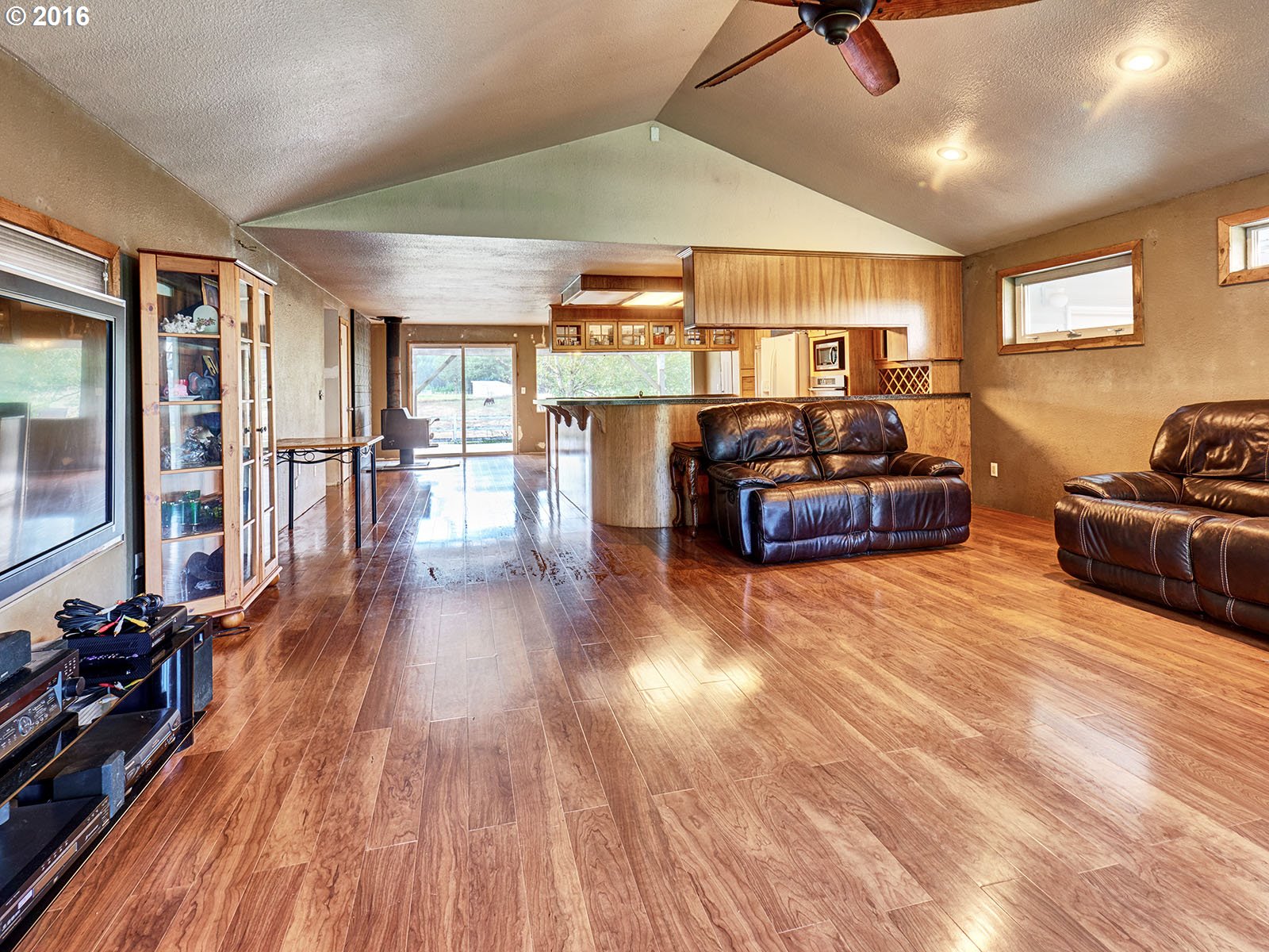 26737 South Look Road Colton, OR 97017 - Photo 19 of 25 a living room with furniture and a wooden floor