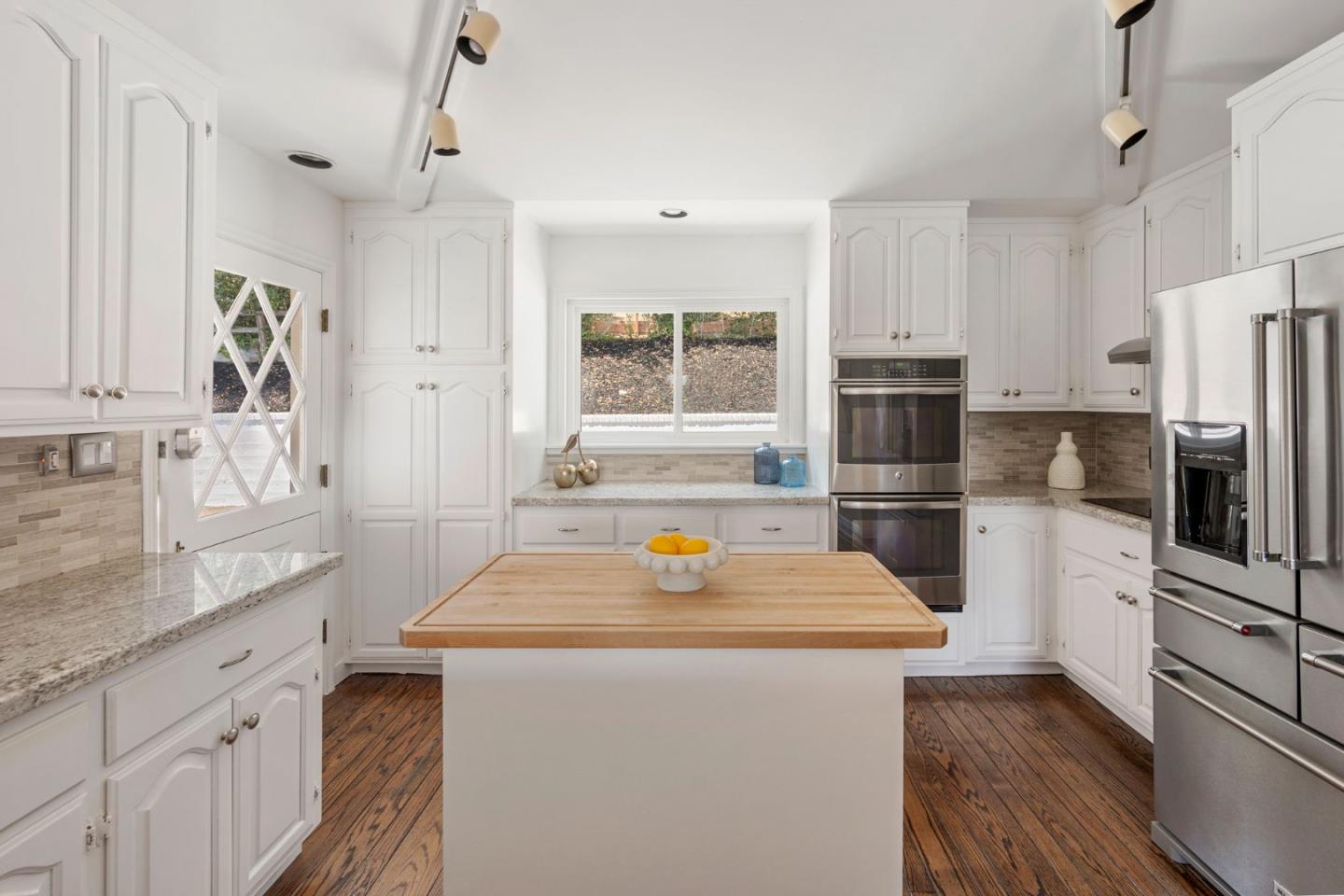 1407 Carlton Road Hillsborough, CA 94010 - Photo 77 of 113