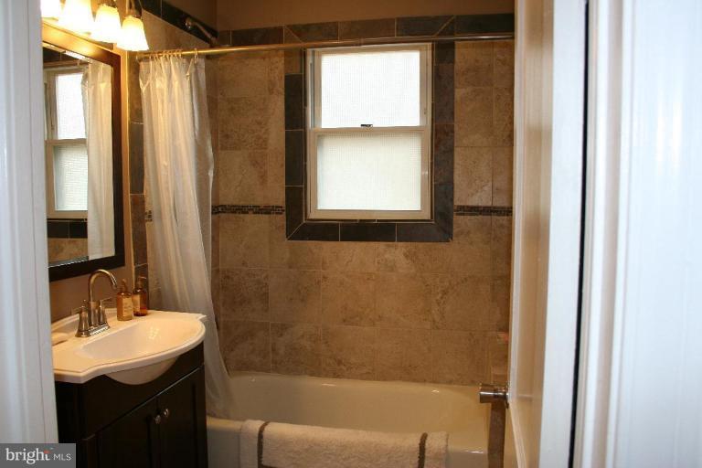 205 Hamilton Avenue Silver Spring, MD 20901 - Photo 13 of 18 Bath #2