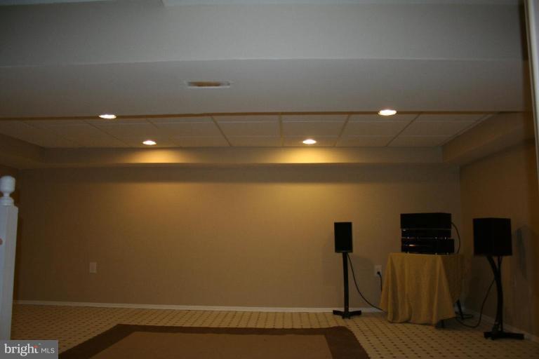 205 Hamilton Avenue Silver Spring, MD 20901 - Photo 18 of 18 Family Room