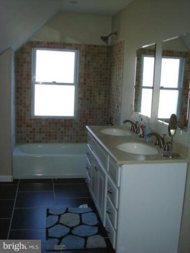 205 Hamilton Avenue Silver Spring, MD 20901 - Photo 8 of 18 Master Bath