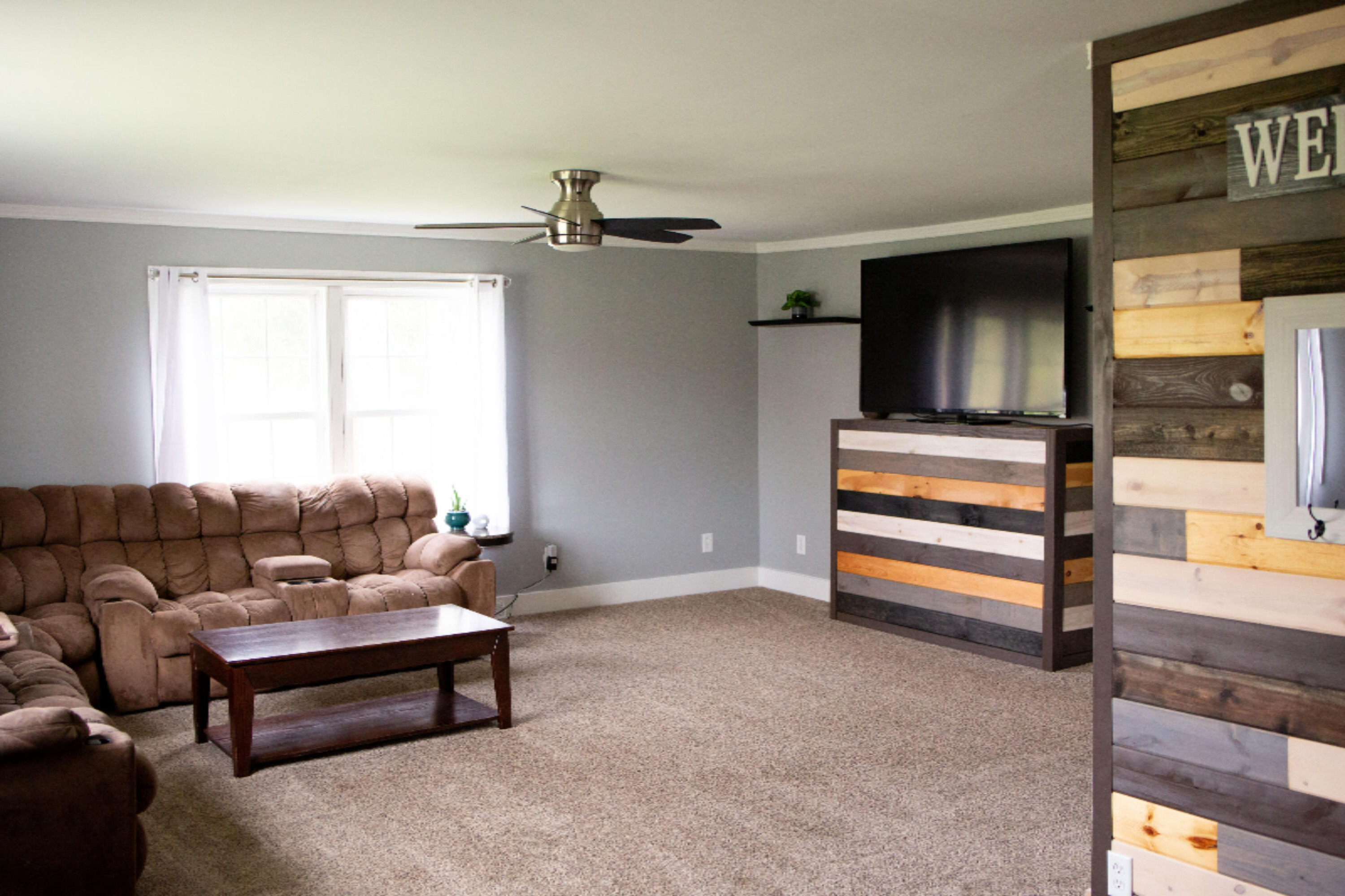 9339 Danneffel Road Watervliet, MI 49098 - Photo 10 of 31 Living room