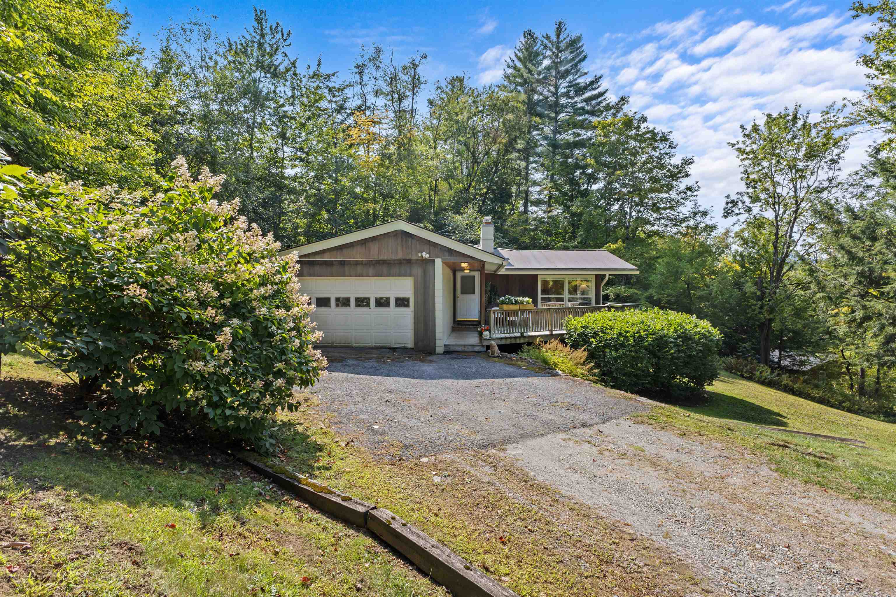 324 Sylvan Park Road Stowe, VT 05672 - Photo 5 of 42