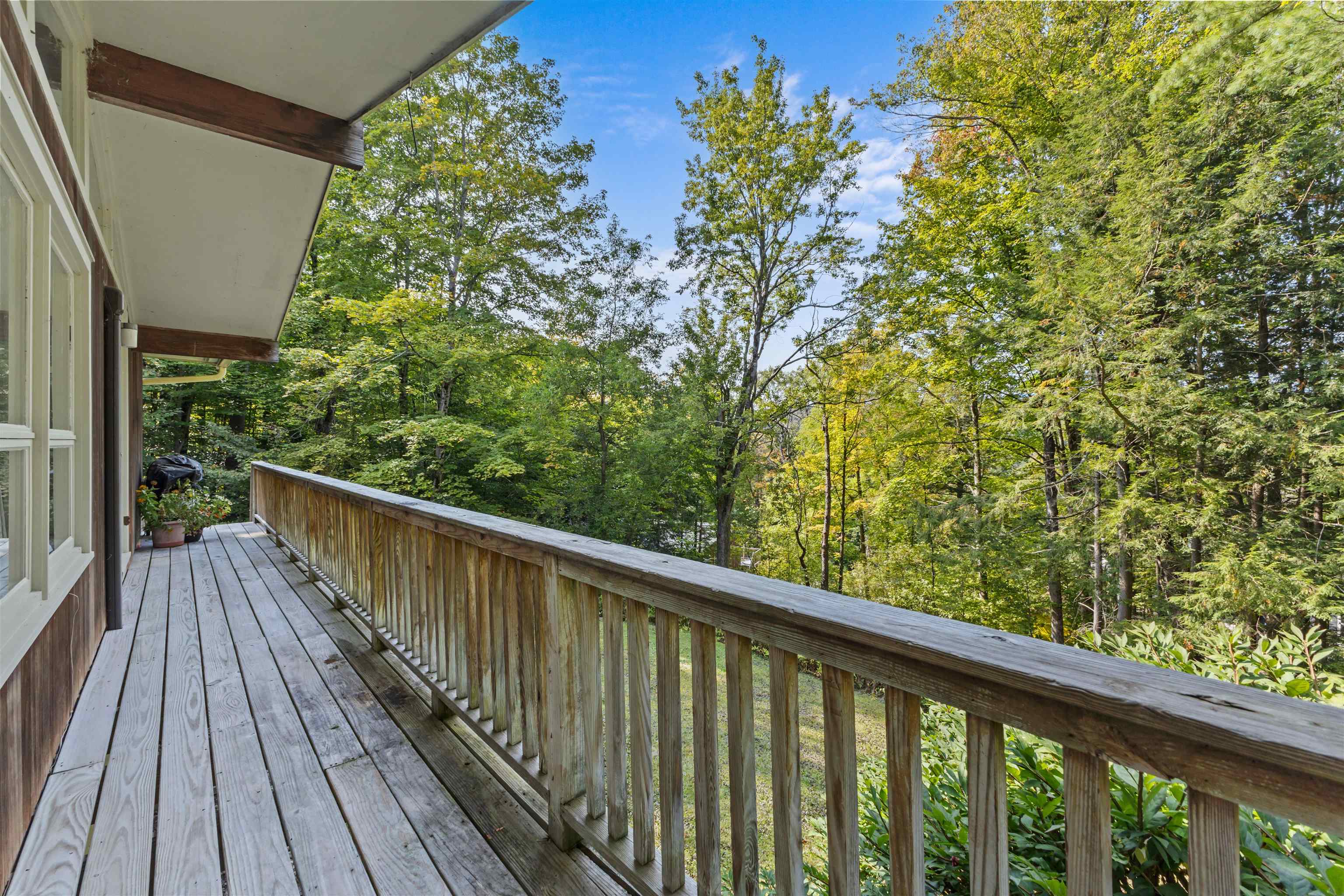 324 Sylvan Park Road Stowe, VT 05672 - Photo 9 of 42