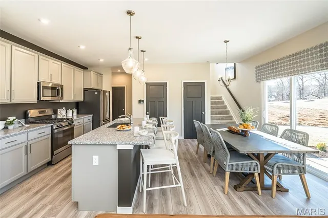 $425,900 | 303 Allison Court, Arnold, MO 63010