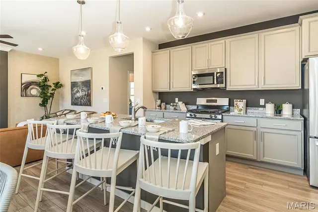 $425,900 | 303 Allison Court, Arnold, MO 63010