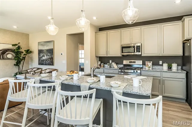 $425,900 | 303 Allison Court, Arnold, MO 63010