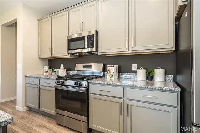 $425,900 | 303 Allison Court, Arnold, MO 63010