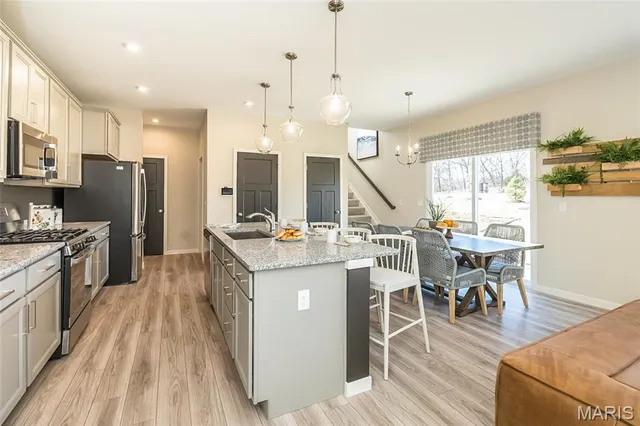 $425,900 | 303 Allison Court, Arnold, MO 63010