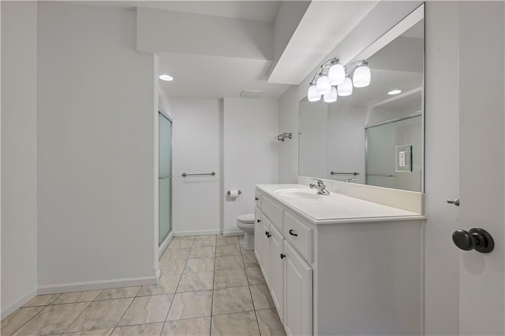 20660 Mission Road Stilwell, KS 66085 - Photo 42 of 67 Gallery Image 42
