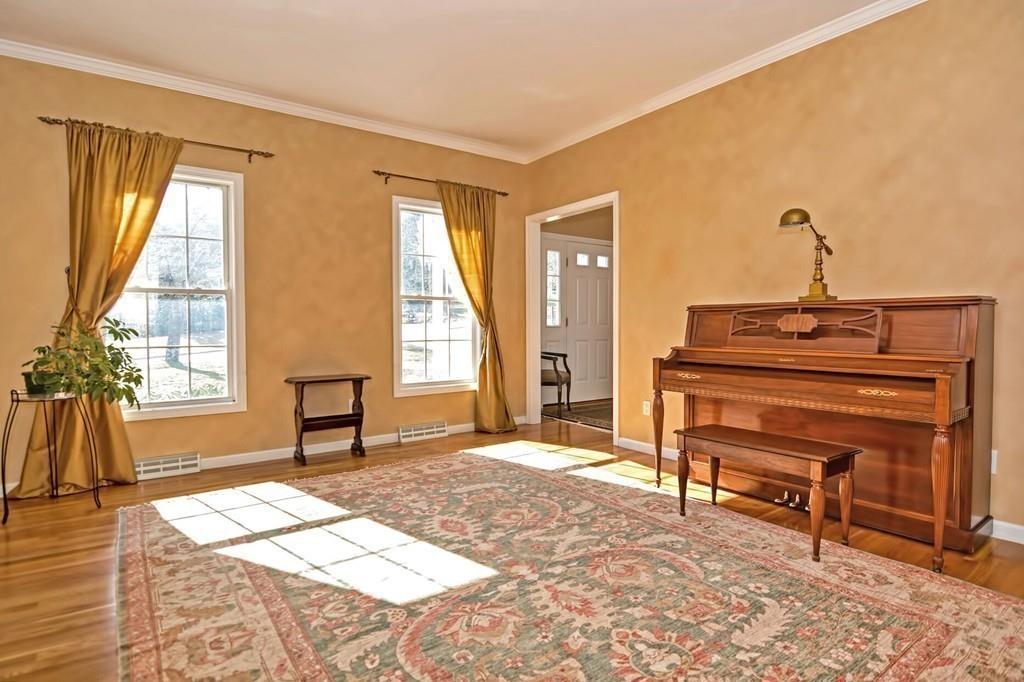 8 Glenview Road Sharon, MA 02067 - Photo 19 of 38 Gallery Image 19