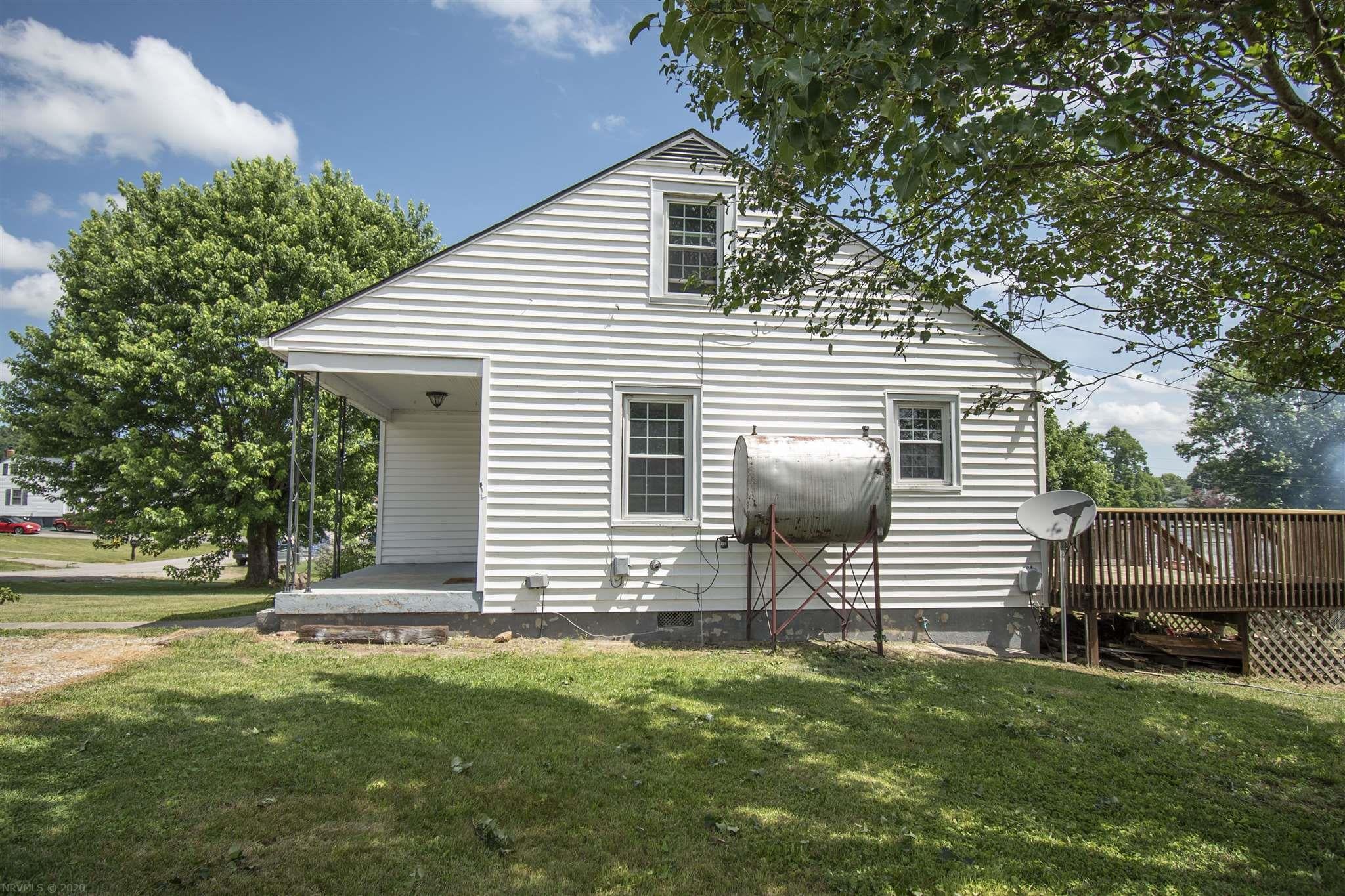 7540 Ridge Road Radford, VA 24141 - Photo 2 of 25 Gallery Image 2