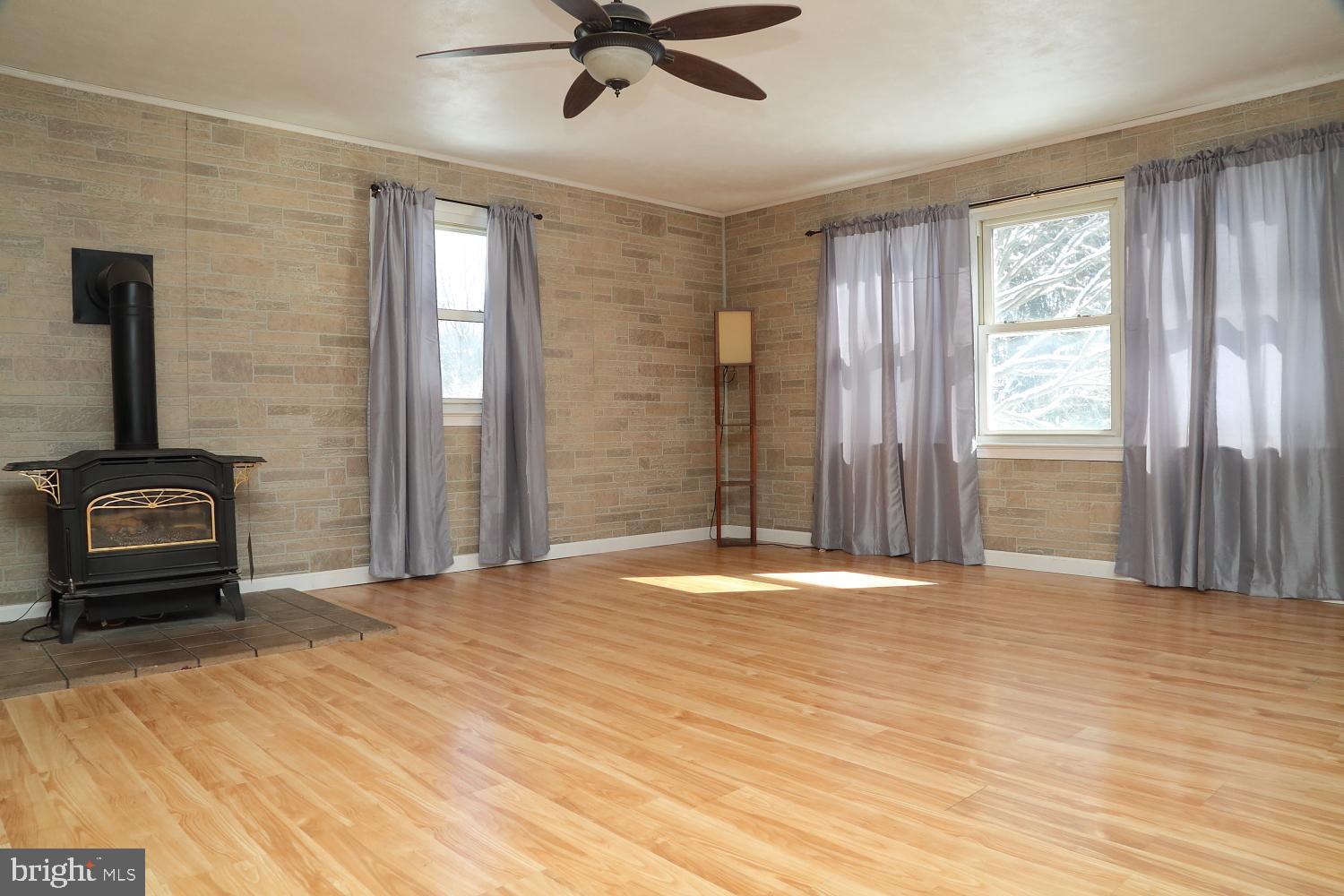 443 Aberdeen Road Elizabethtown, PA 17022 - Photo 15 of 28 Gallery Image 15