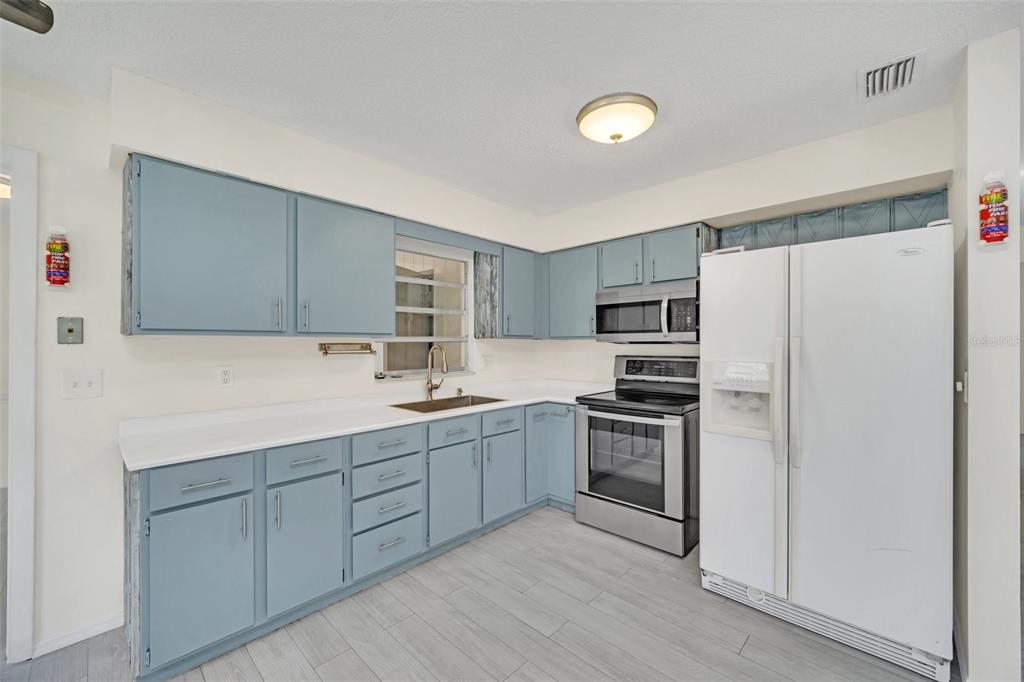 136 North Hastings Street Orlando, FL 32835 - Photo 9 of 26 Gallery Image 9