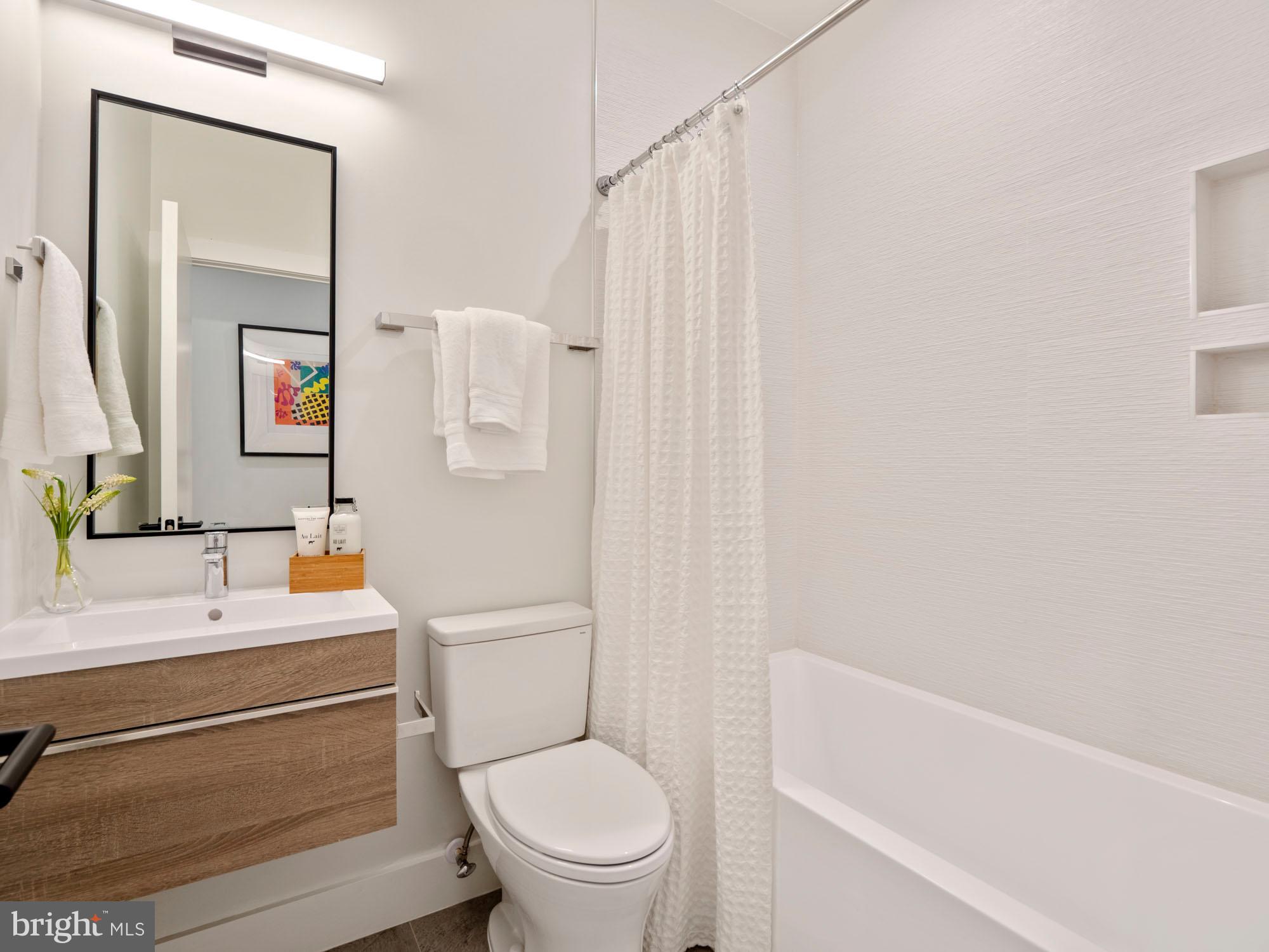 2466 Ontario Road Northwest, Unit T01 Washington, DC 20009 - Photo 11 of 18 Gallery Image 11