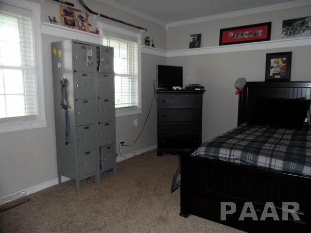1914 California Road Pekin, IL 61554 - Photo 12 of 21 Gallery Image 12