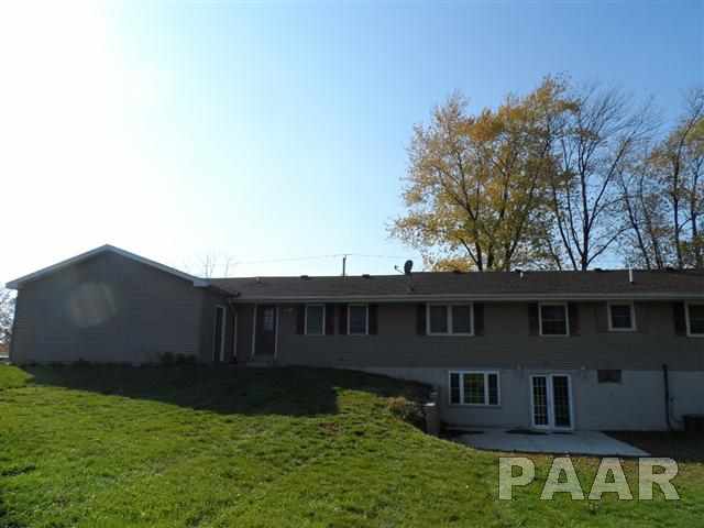 1914 California Road Pekin, IL 61554 - Photo 20 of 21 Gallery Image 20