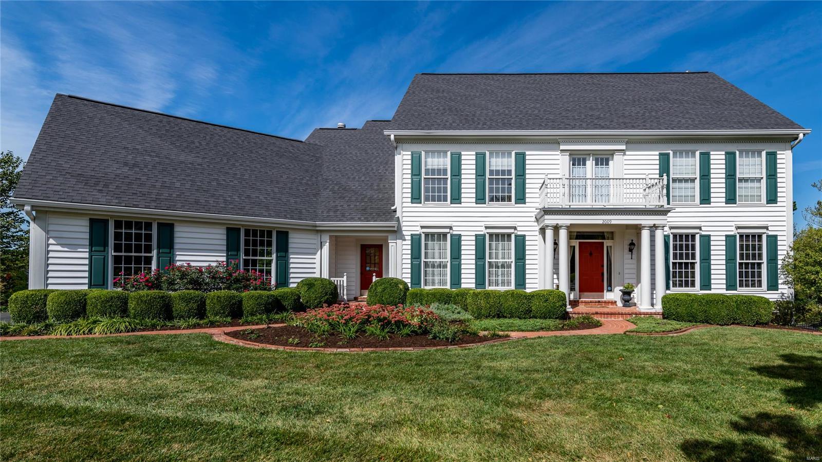 2009 Hunters Field Road Kirkwood, MO 63122 - Photo 2 of 49 Gallery Image 2
