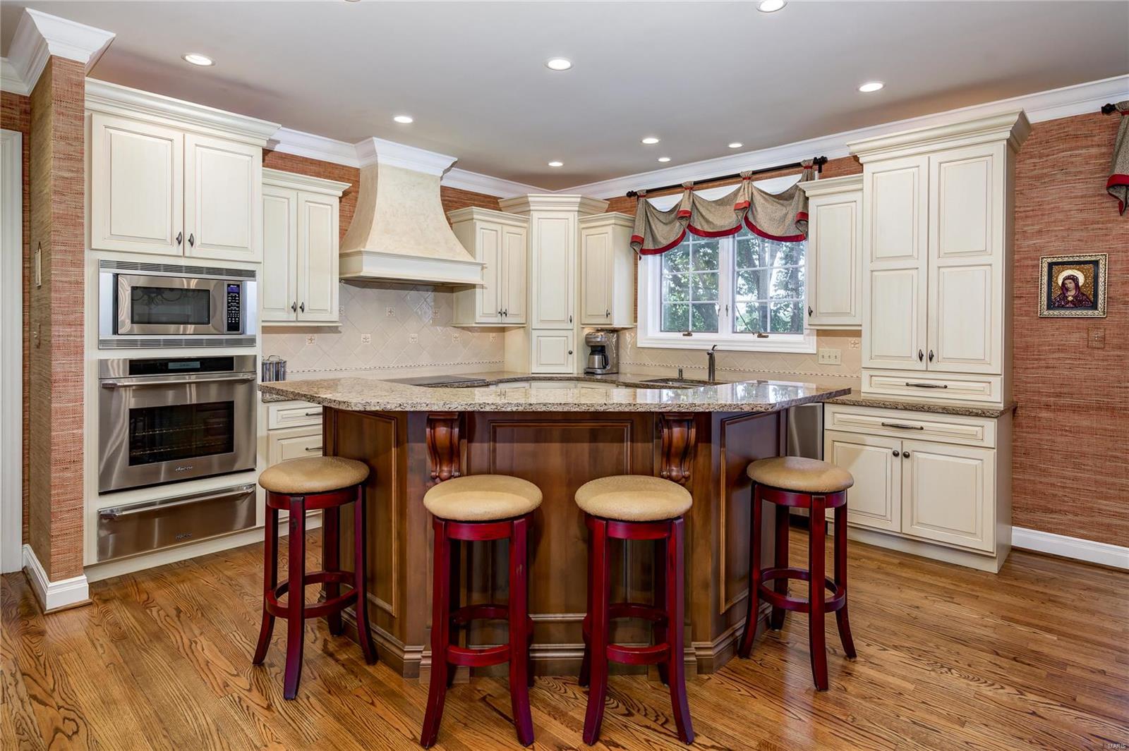 2009 Hunters Field Road Kirkwood, MO 63122 - Photo 15 of 49 Gallery Image 15