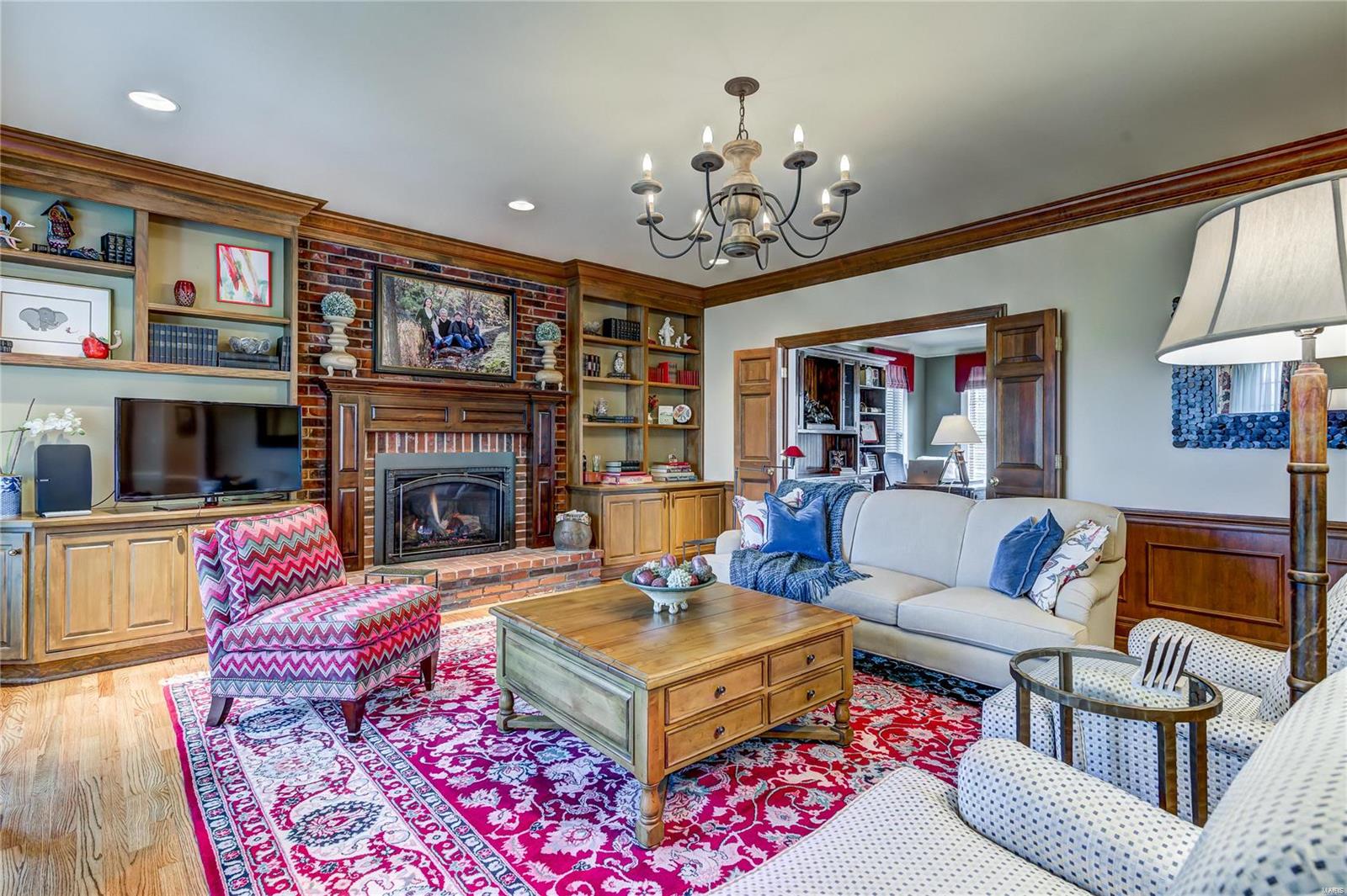 2009 Hunters Field Road Kirkwood, MO 63122 - Photo 4 of 49 Gallery Image 4