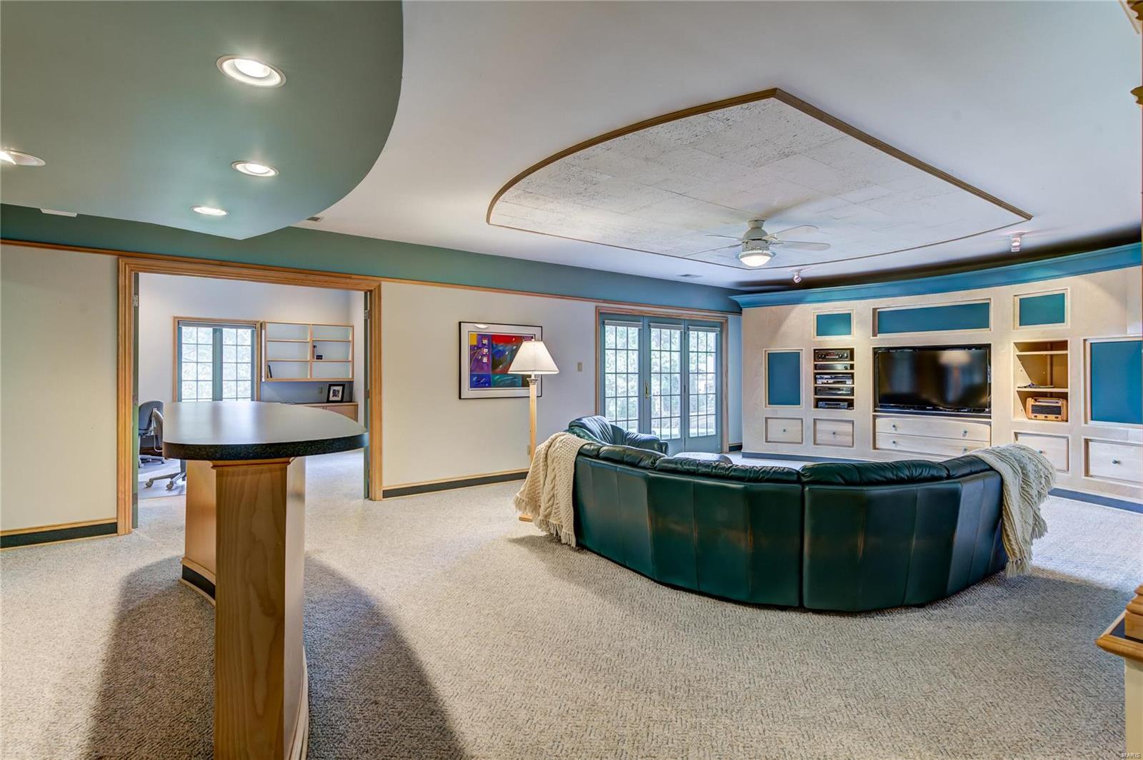 2009 Hunters Field Road Kirkwood, MO 63122 - Photo 37 of 49 Gallery Image 37