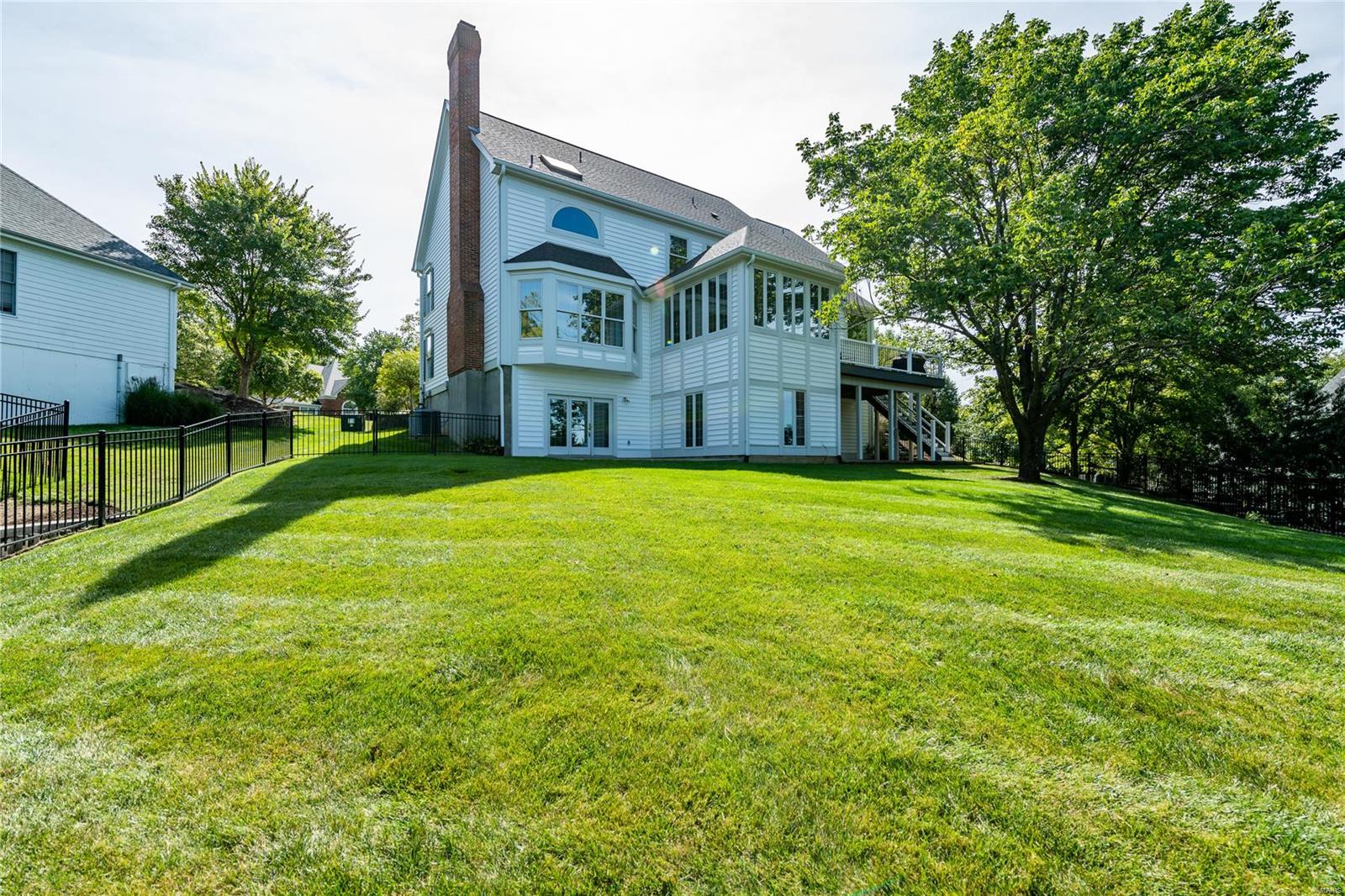 2009 Hunters Field Road Kirkwood, MO 63122 - Photo 48 of 49 Gallery Image 48