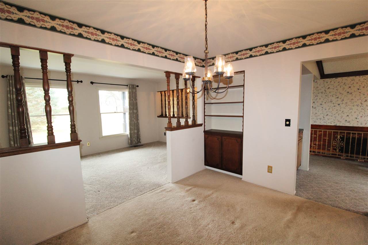 6218 West River Road Flushing, MI 48433 - Photo 5 of 26 50006713-4.JPG