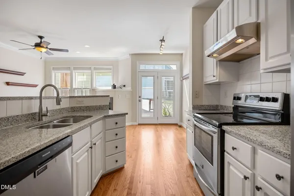 $2,100 | 448 Heritage Village Lane, Apex, NC 27502