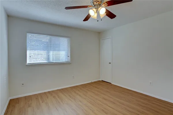 $1,095 | 816 West N Loop Boulevard, Unit 106, Austin, TX 78756