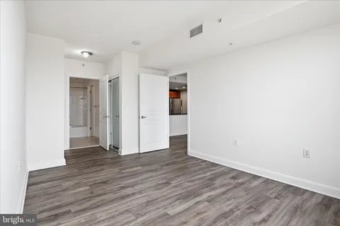 $320,000 | 2451 Midtown Avenue, Unit 819, Alexandria, VA 22303