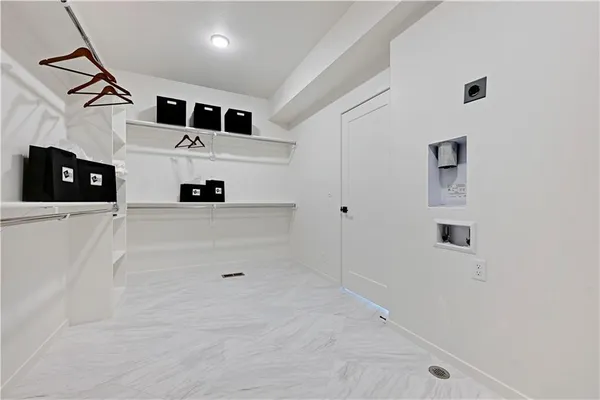 $820,000 | 16204 South Twilight Lane, Olathe, KS 66062