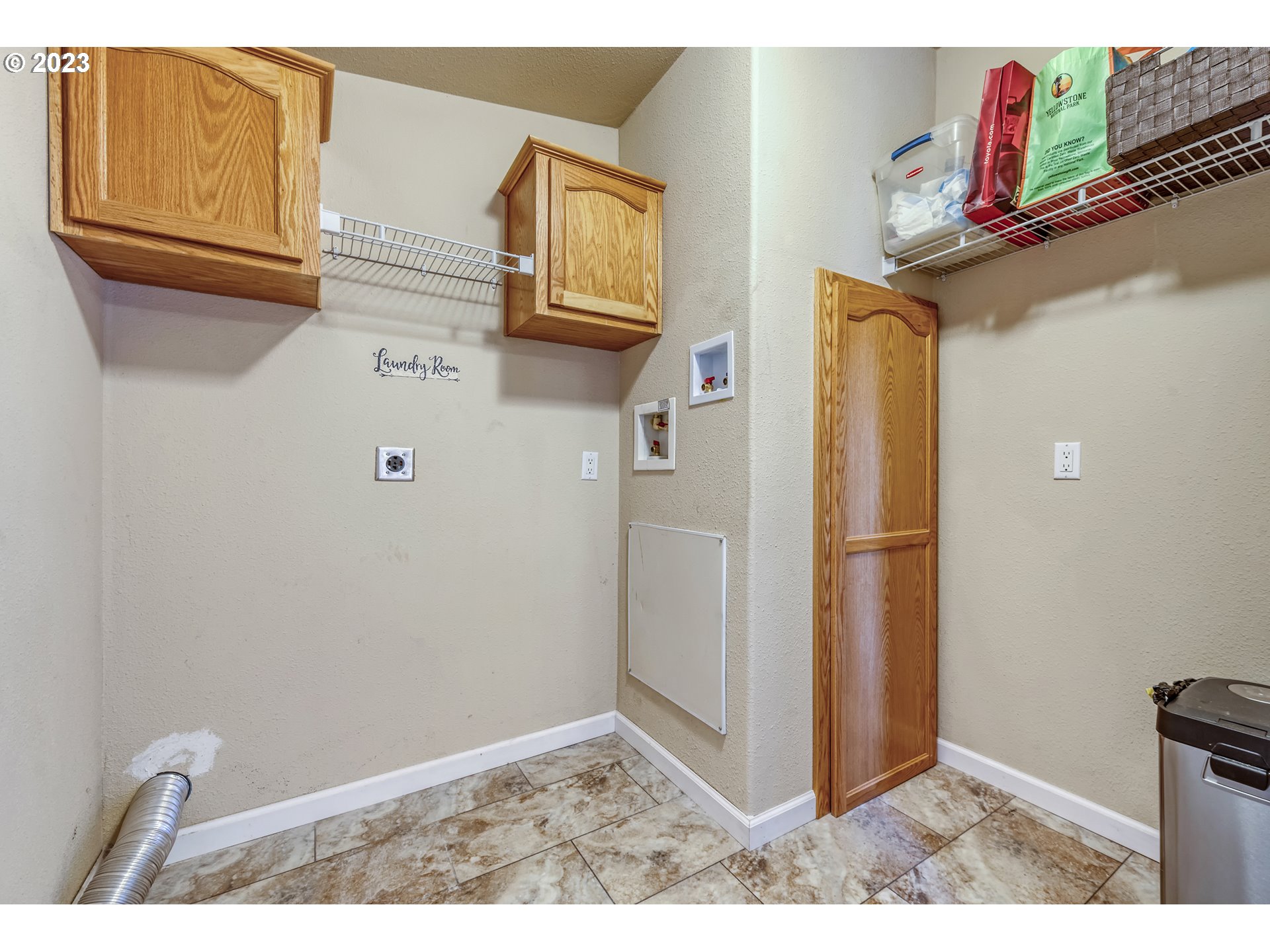2601 Maia Loop Springfield, OR 97477 - Photo 22 of 29 a view of a closet area