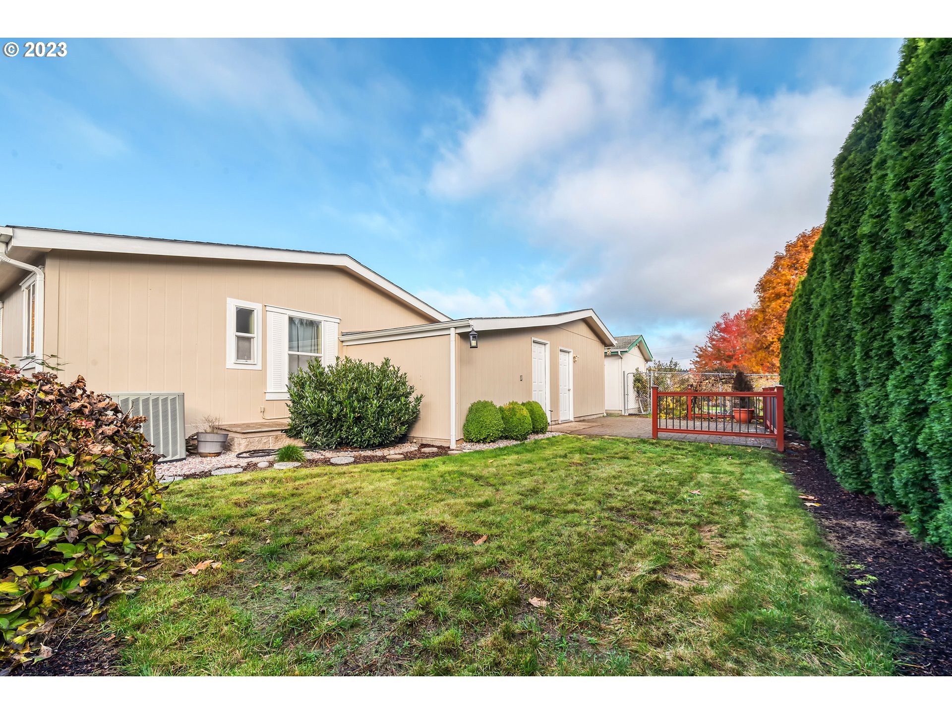 2601 Maia Loop Springfield, OR 97477 - Photo 27 of 29 a house view with a garden space
