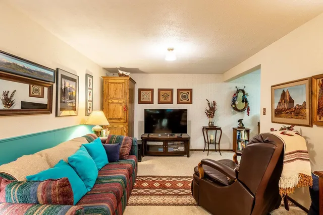 $422,000 | 607 Fullerton Avenue, Buffalo, WY 82834