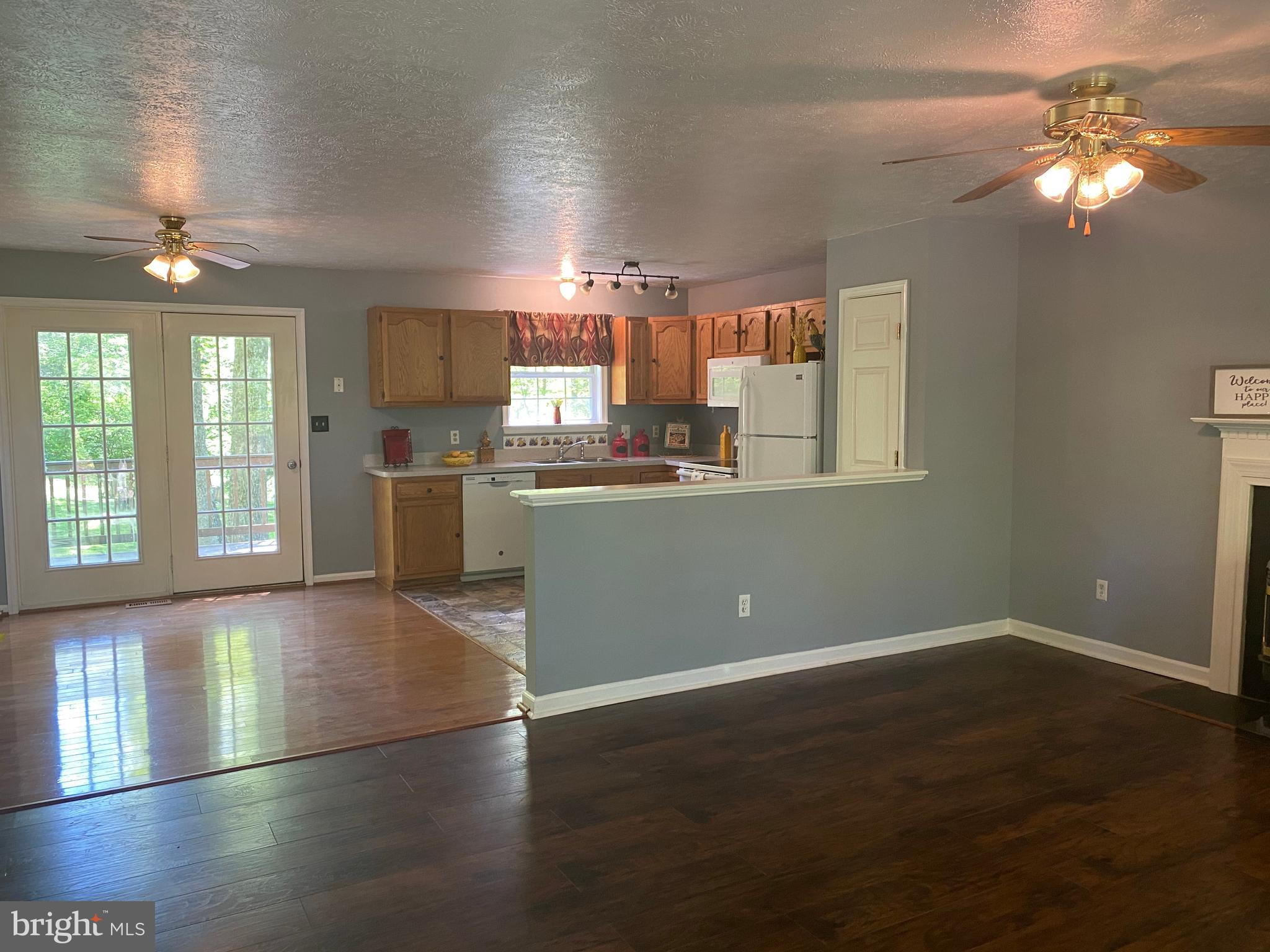 271 Cliff Road Linden, VA 22642 - Photo 16 of 26 Open kitchen and living room