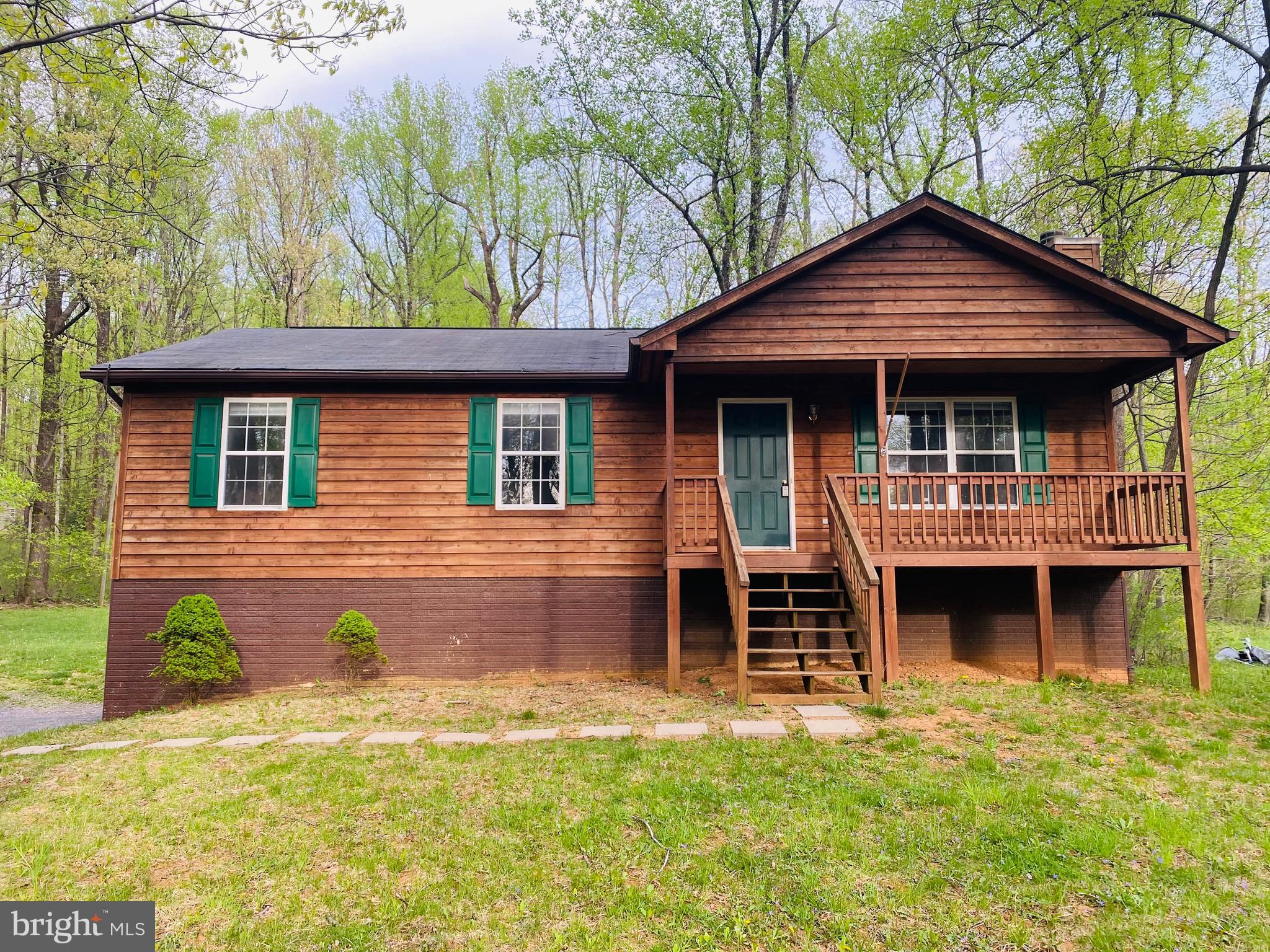 271 Cliff Road Linden, VA 22642 - Photo 3 of 26 Ranch home with covered porch