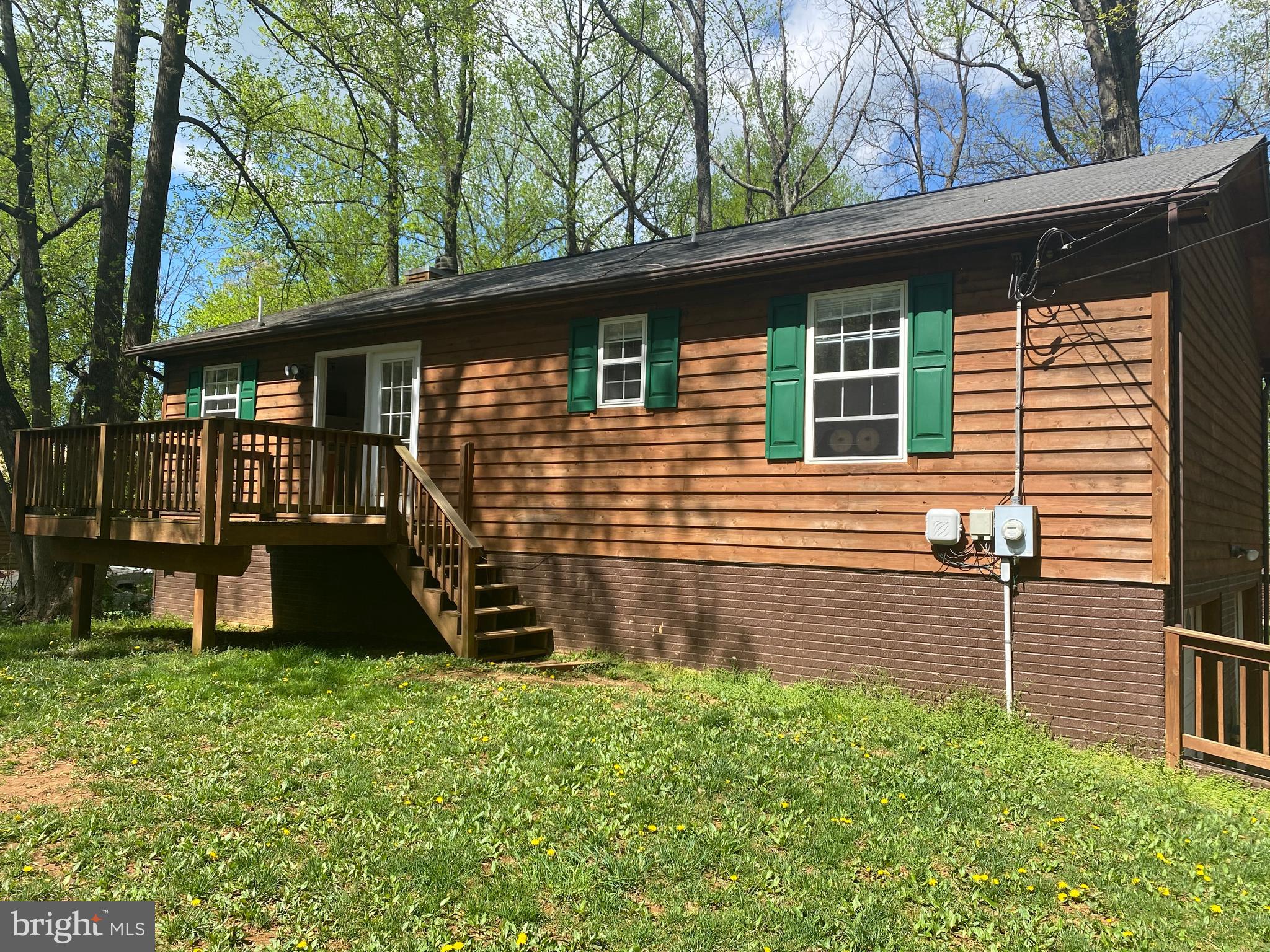 271 Cliff Road Linden, VA 22642 - Photo 5 of 26 Rear of the home