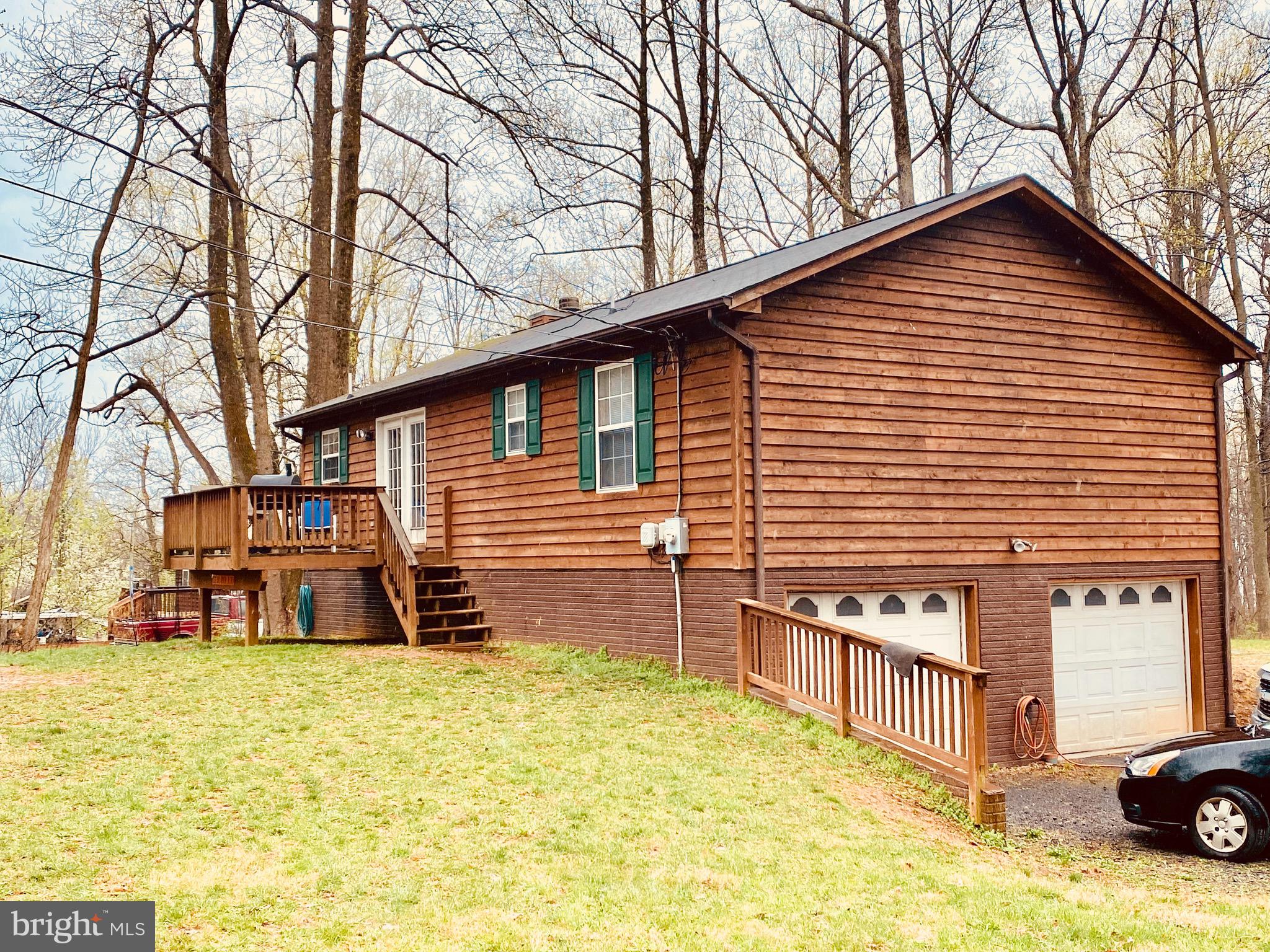 271 Cliff Road Linden, VA 22642 - Photo 6 of 26 two car garage