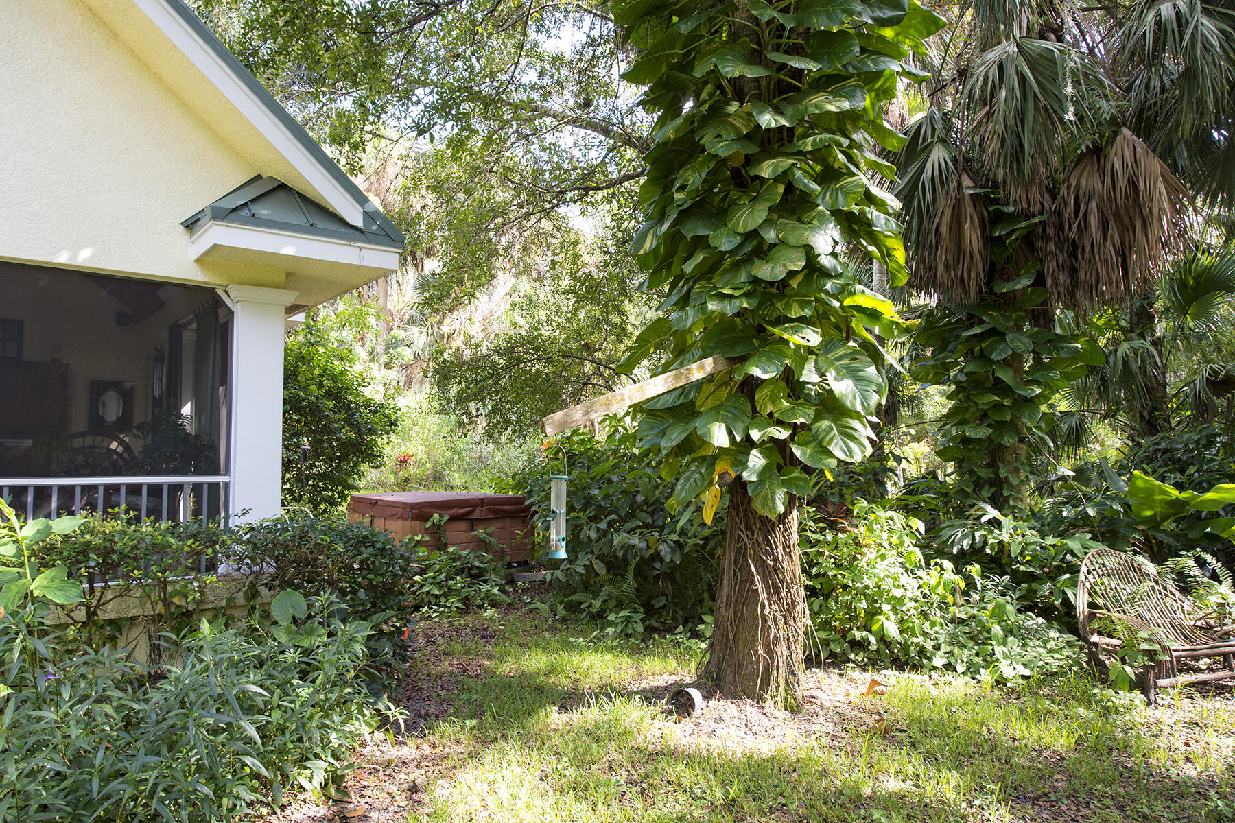 4502 Southwest Wild Turkey Road Okeechobee, FL 34974 - Photo 66 of 67 Hot tub