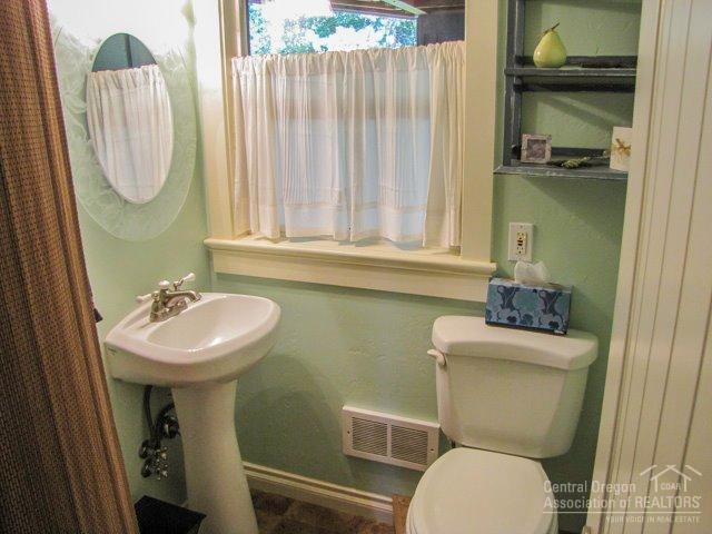 2206 Northeast Shepard Road Bend, OR 97701 - Photo 11 of 24 Additional Photo