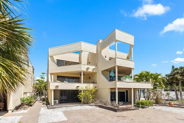 a view of street with sitting area