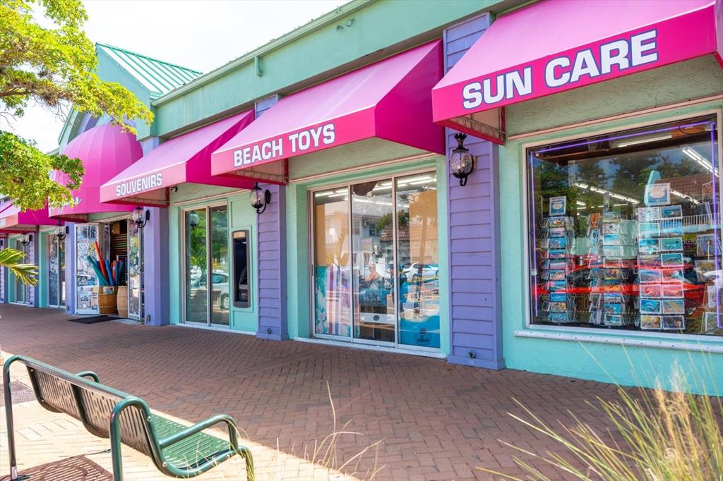 548 Beach Road, Unit 540A Sarasota, FL 34242 - Photo 71 of 77 a view of a cafe with sitting area